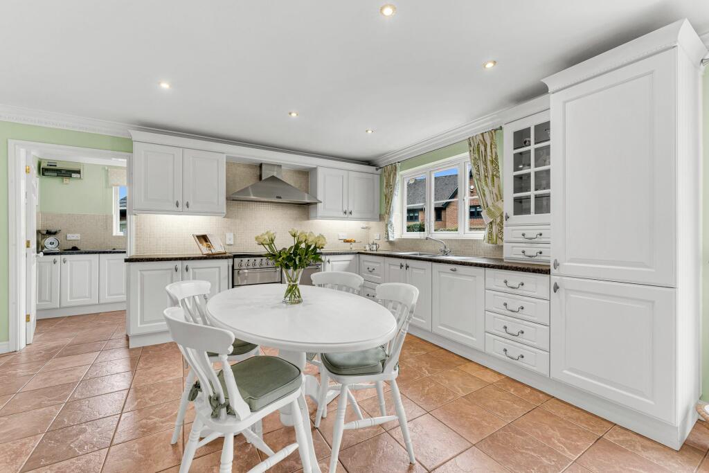 Additional property image - Spacious, 5 Bedroom home near the Whitegate Way