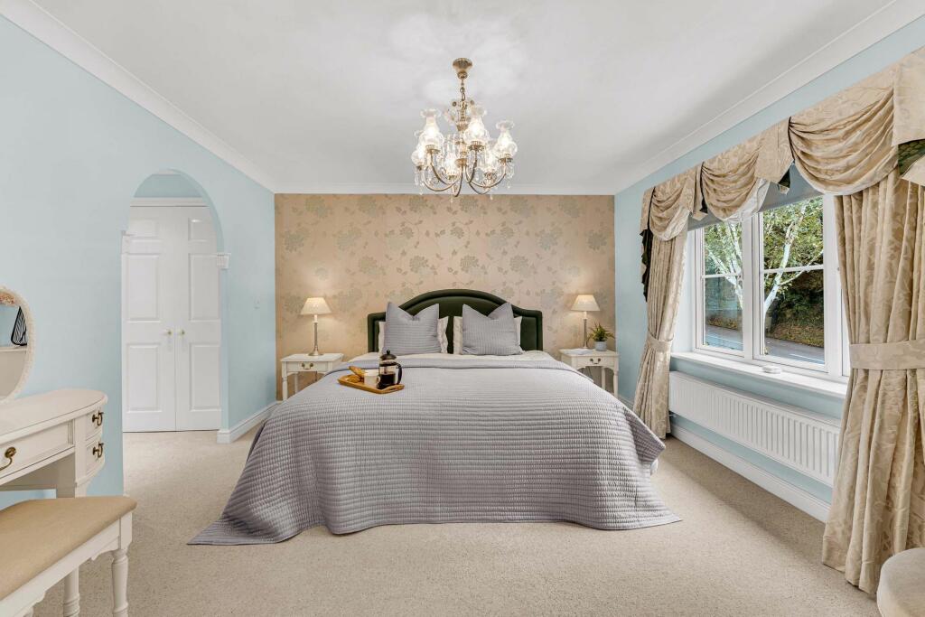 Additional property image - Spacious, 5 Bedroom home near the Whitegate Way