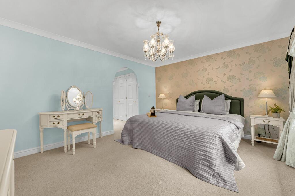 Additional property image - Spacious, 5 Bedroom home near the Whitegate Way