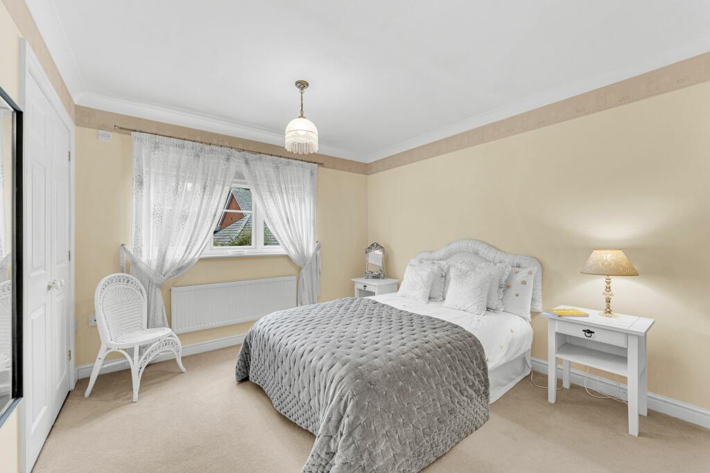 Additional property image - Spacious, 5 Bedroom home near the Whitegate Way