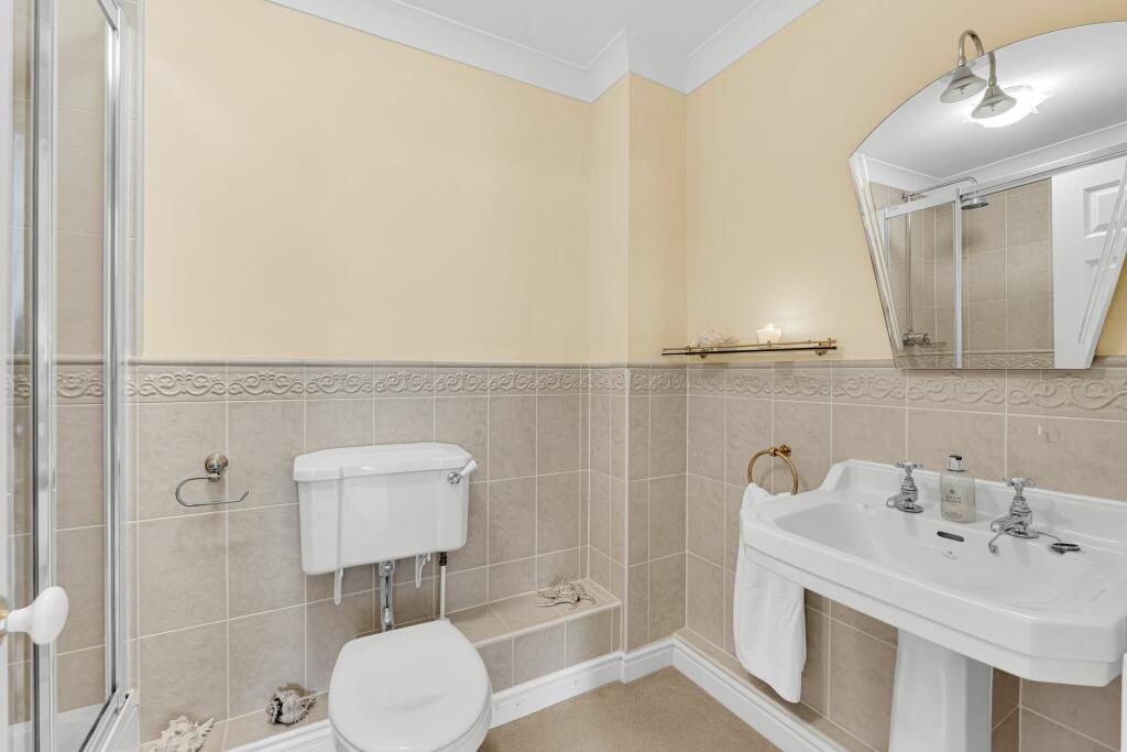 Additional property image - Spacious, 5 Bedroom home near the Whitegate Way