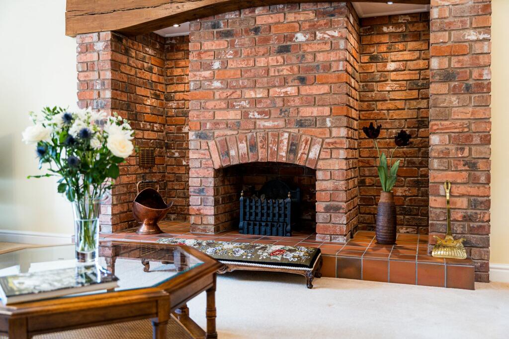Additional property image - Spacious, 5 Bedroom home near the Whitegate Way