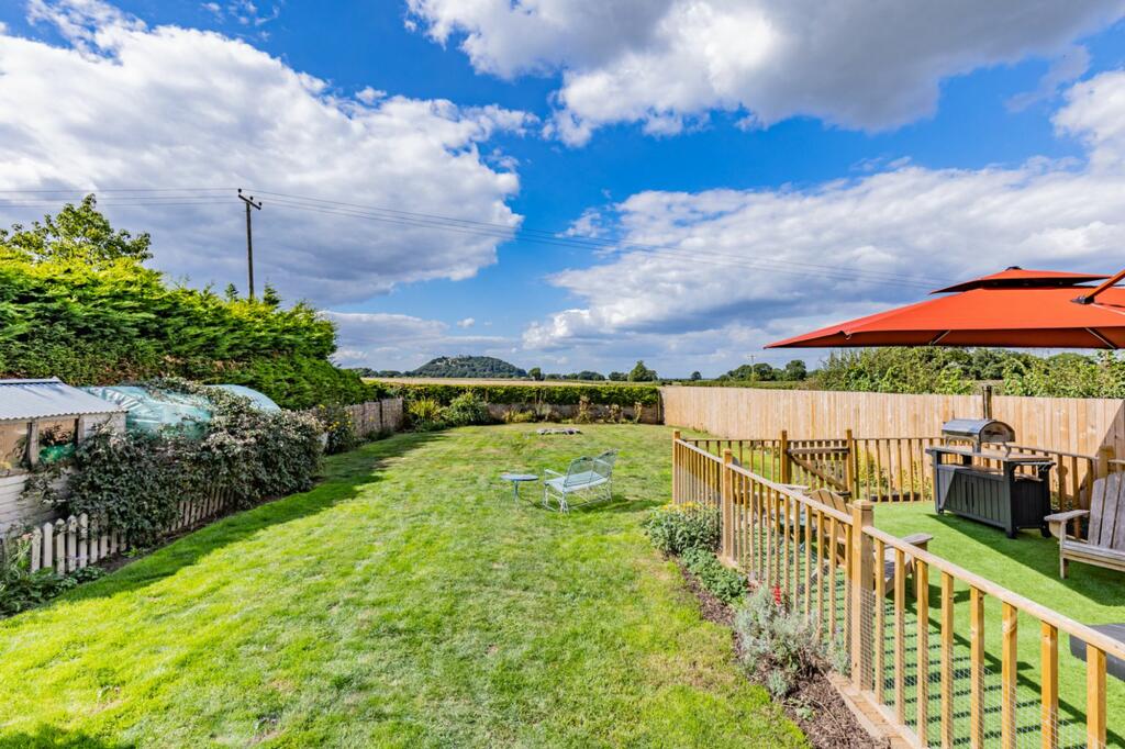 Additional property image - Stunning views of Beeston Castle with a detached annexe