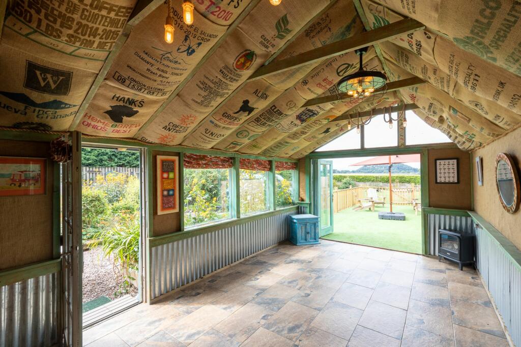 Additional property image - Stunning views of Beeston Castle with a detached annexe