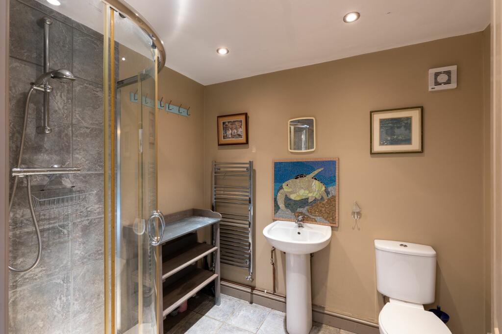 Additional property image - Stunning views of Beeston Castle with a detached annexe
