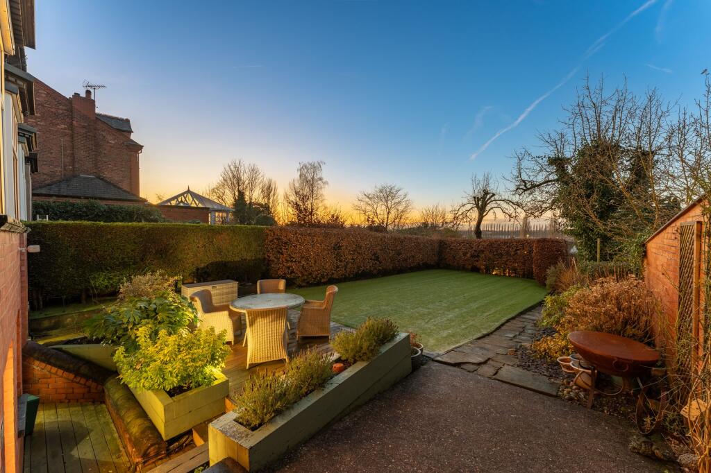 Additional property image - Beautifully Presented And Spacious Edwardian Home Near Hartford