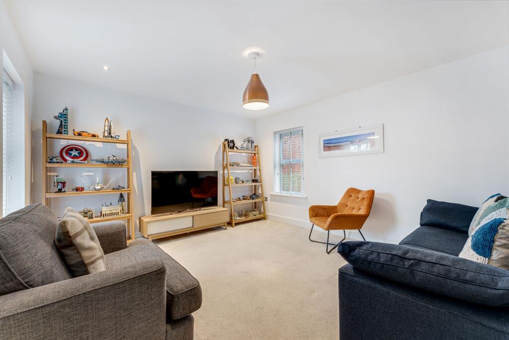 Additional property image - Spacious, Private, and Unrivalled Views Across Fields