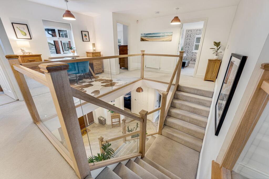 Additional property image - Spacious, Private, and Unrivalled Views Across Fields