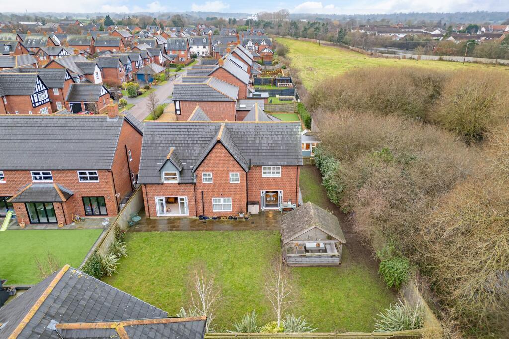Additional property image - Spacious, Private, and Unrivalled Views Across Fields