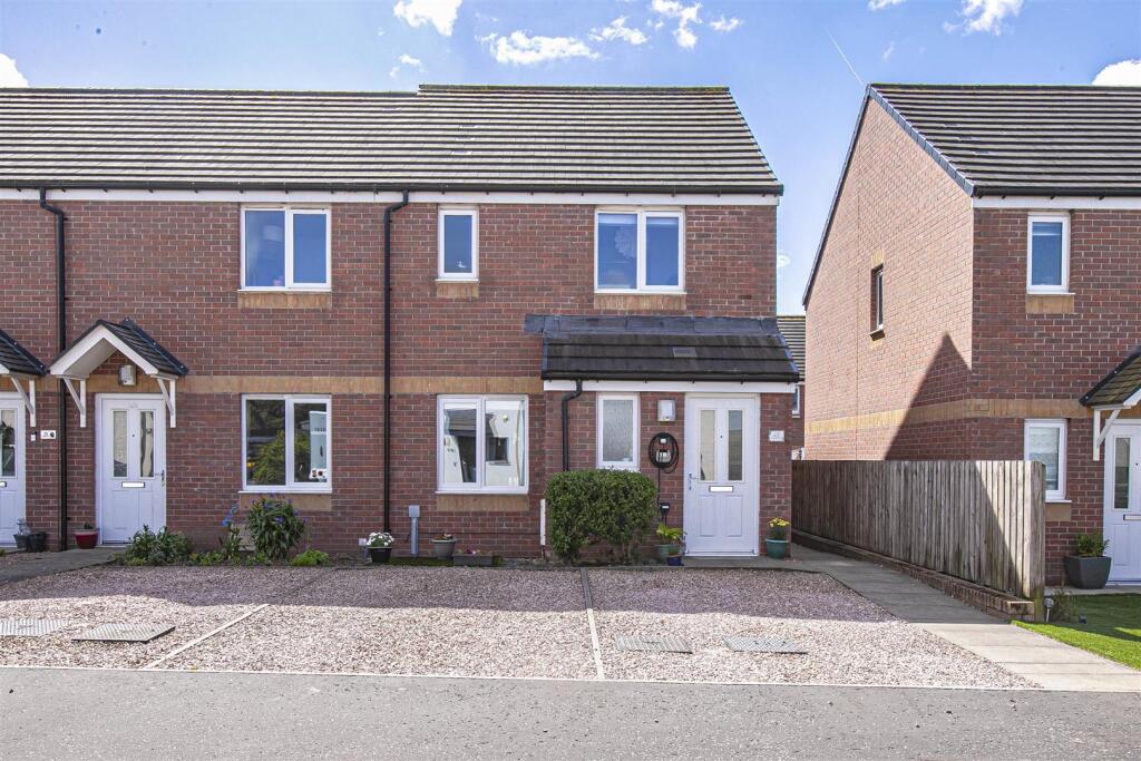 Main image of property: 25 Acremoar Drive, Kinross