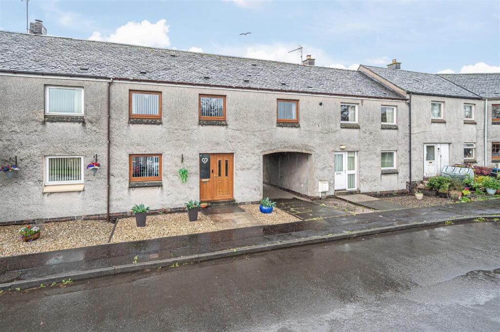 Main image of property: 34 Marshall Place, Milnathort