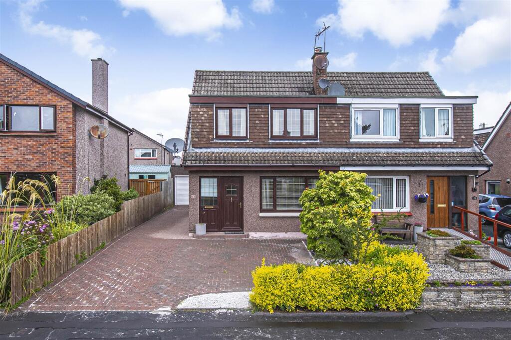 Main image of property: 12 Rannoch Place, Kinross
