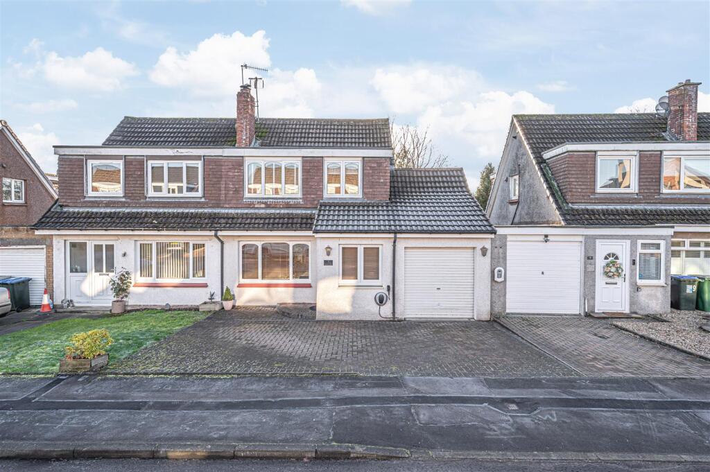 Main image of property: 7 Rannoch Place, Kinross