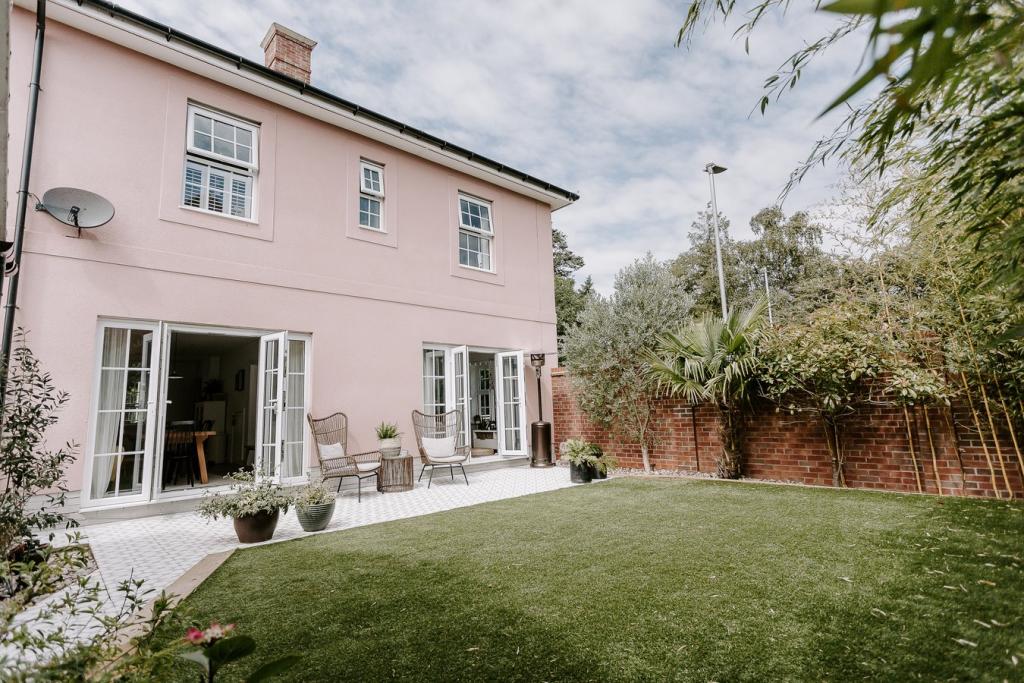 4 bedroom detached house for sale in The Sandlings, Martlesham