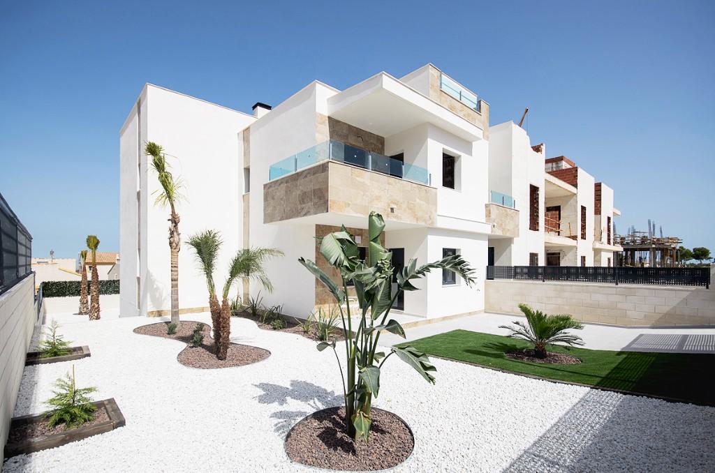 2 bedroom bungalow for sale in Benidorm, Alicante, Valencia, Spain