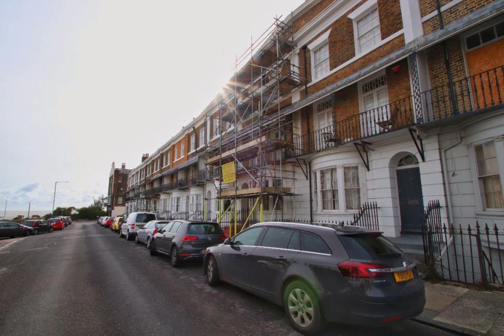 5 bedroom terraced house for sale in Royal Road, Ramsgate, CT11