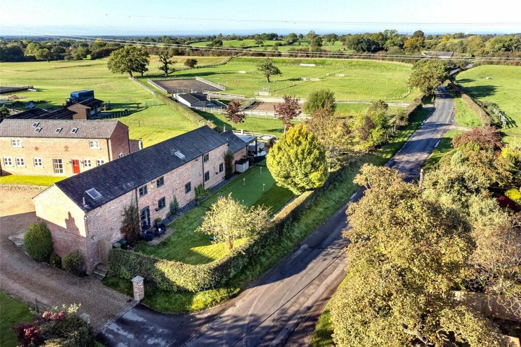 Equestrian facility for sale in Woodhouse End Road, Gawsworth