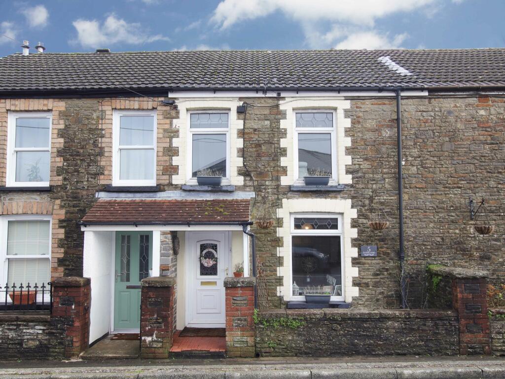 3 bedroom terraced house for sale in Cardiff Road, Llantrisant, CF72