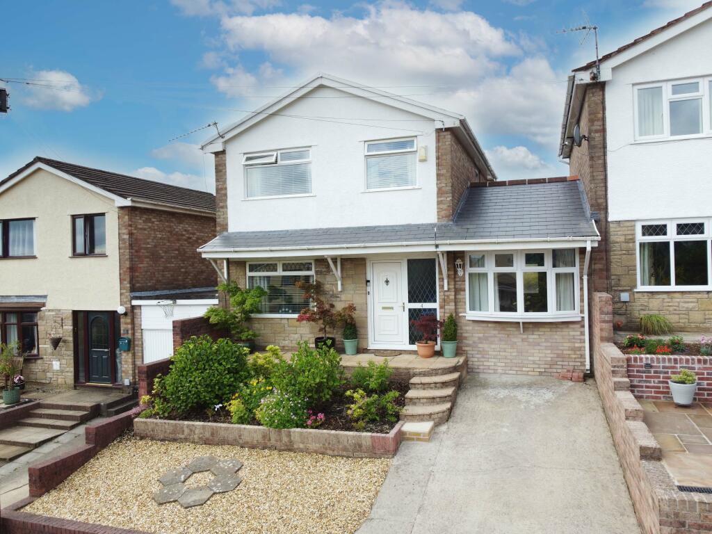3 bedroom link detached house for sale in Eastfield Court, Llantrisant