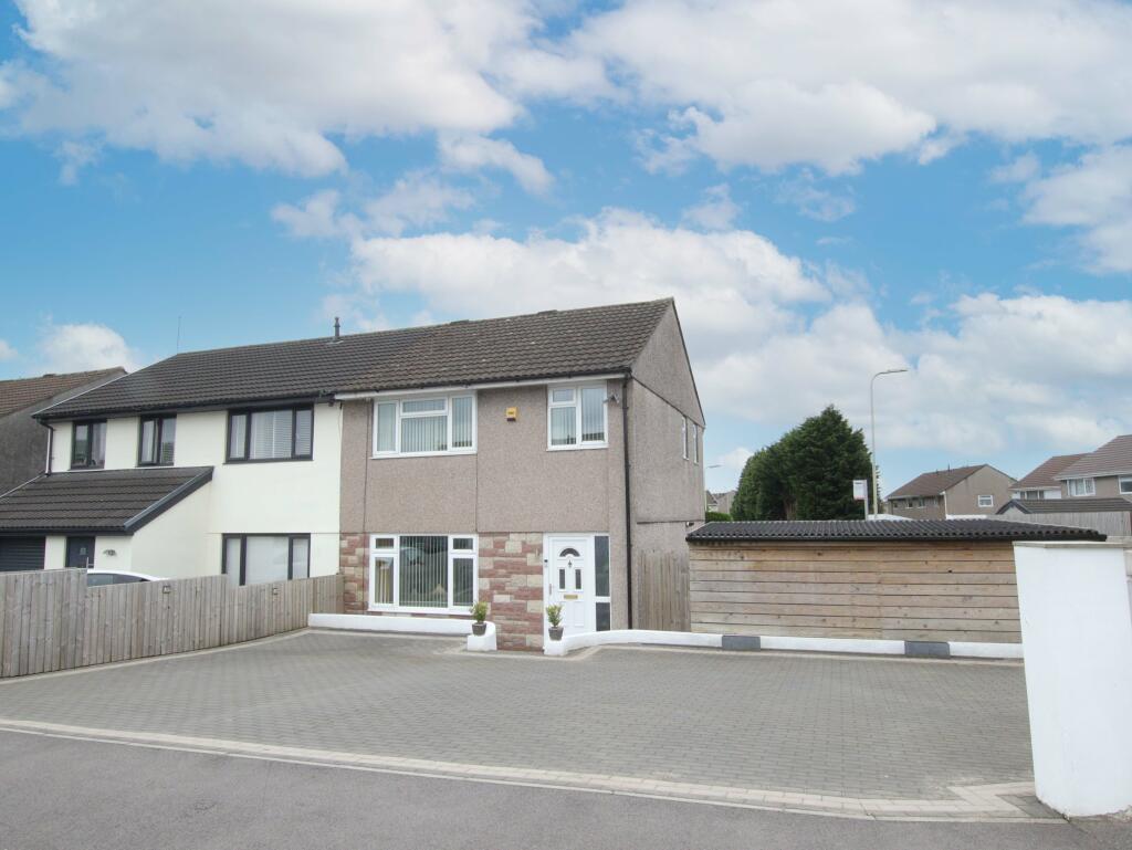 3 bedroom semidetached house for sale in Heol Ap Pryce, Beddau, CF38