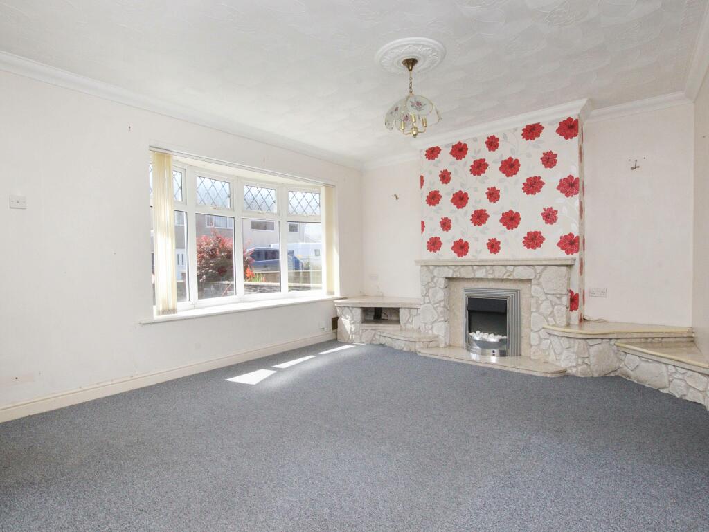 Additional property image - Heol Cawrdaf, Beddau CF38 2SL