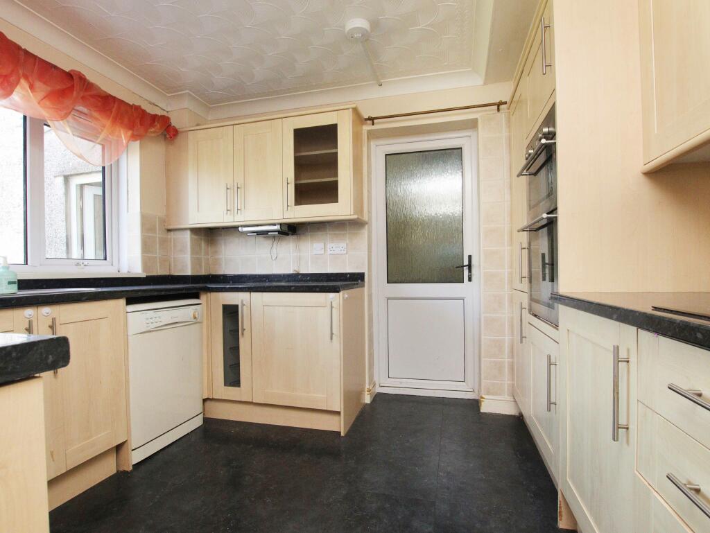 Additional property image - Heol Cawrdaf, Beddau CF38 2SL