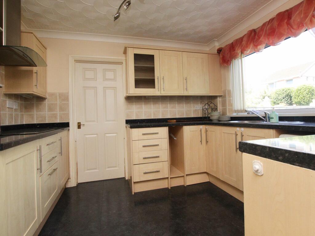 Additional property image - Heol Cawrdaf, Beddau CF38 2SL