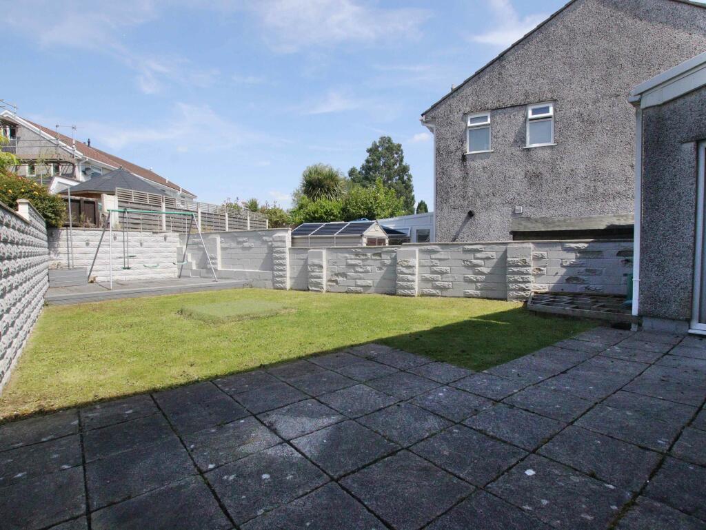 Additional property image - Heol Cawrdaf, Beddau CF38 2SL