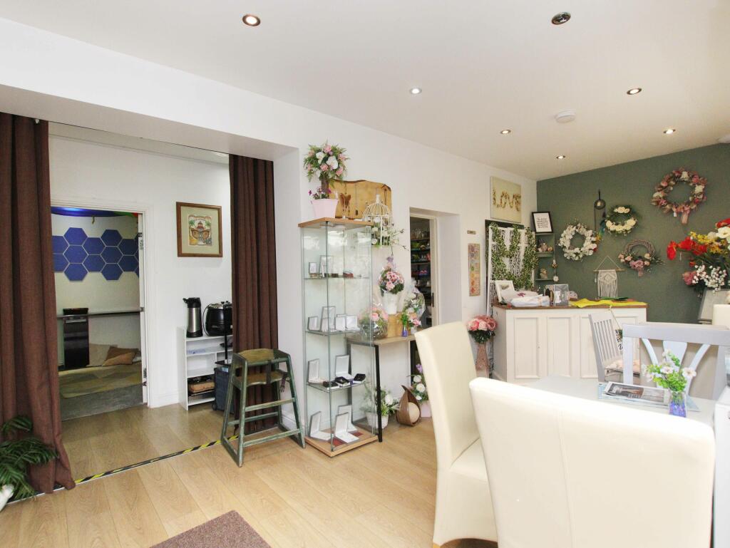 Additional property image - Brynamlwg, Pontyclun, CF72 9AU