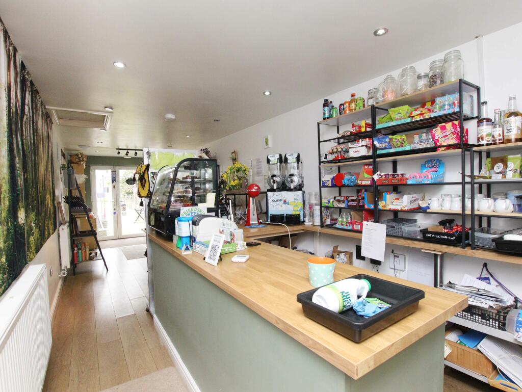 Additional property image - Brynamlwg, Pontyclun, CF72 9AU