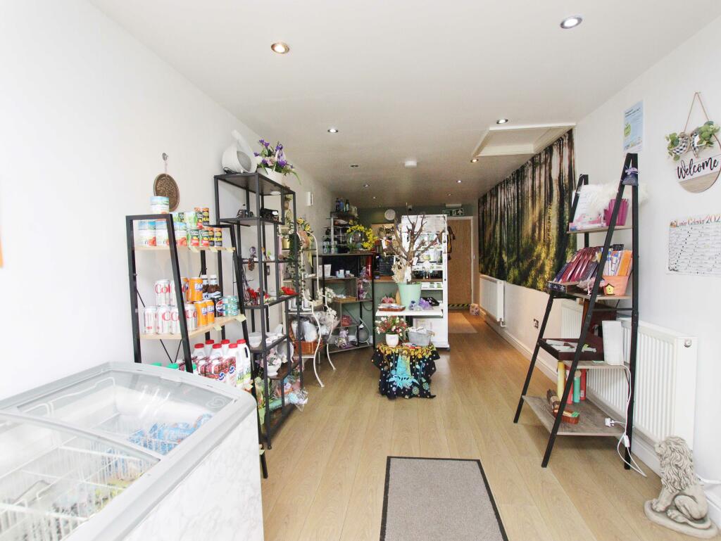Additional property image - Brynamlwg, Pontyclun, CF72 9AU