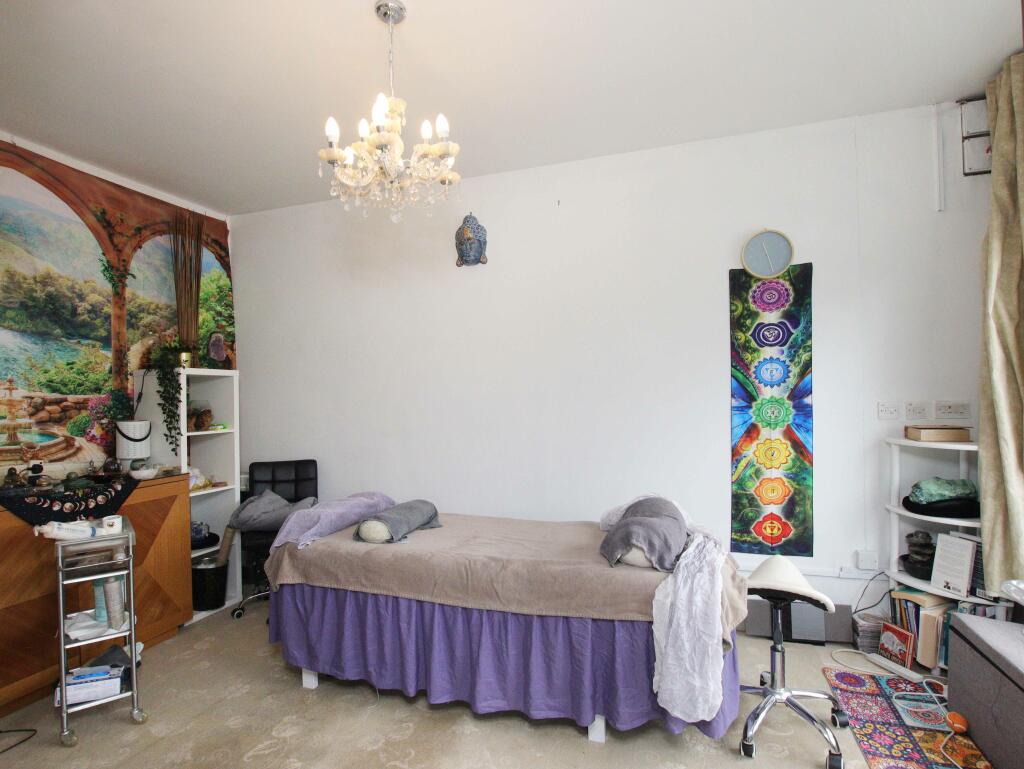 Additional property image - Brynamlwg, Pontyclun, CF72 9AU