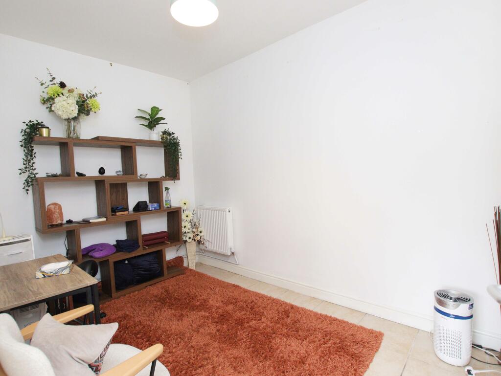 Additional property image - Brynamlwg, Pontyclun, CF72 9AU