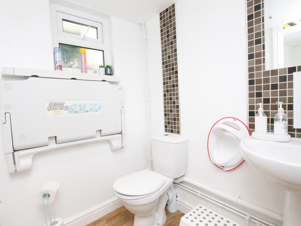 Additional property image - Brynamlwg, Pontyclun, CF72 9AU