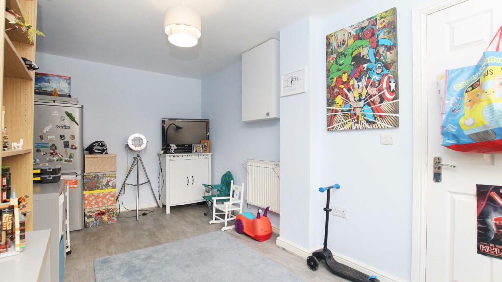 Additional property image - Clos Ynysddu, Pontyclun, CF72 9WQ