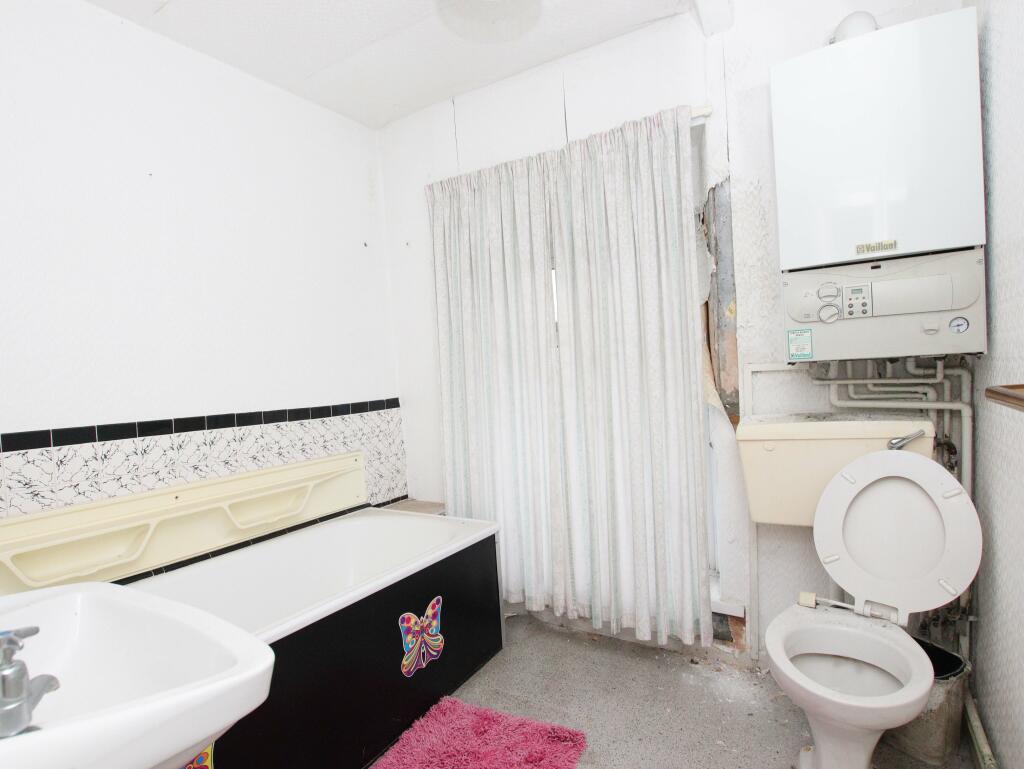 Additional property image - Glandwr Terrace, Tonypandy, CF40 2HU