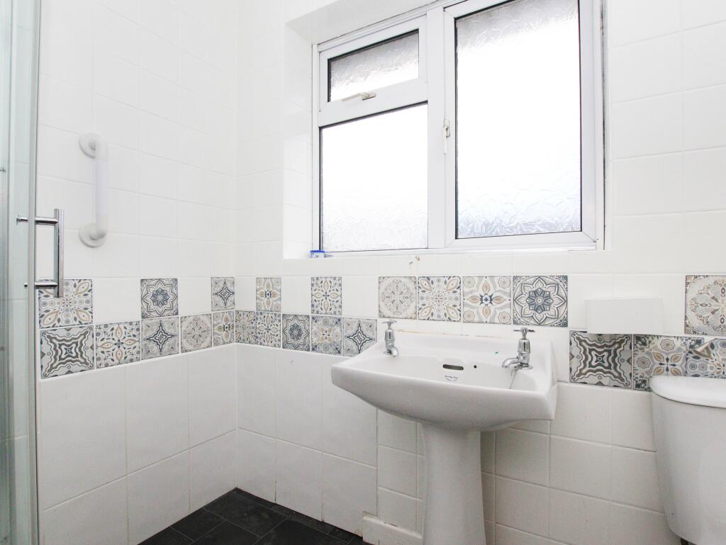 Additional property image - Francis Street, Thomastown, CF39 8DS