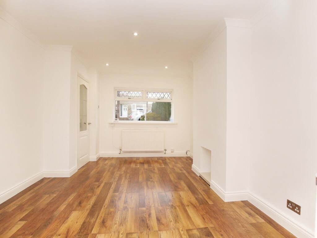 Additional property image - Cwrt Y Goedwig, Llantwit Fadre, CF38 2RG