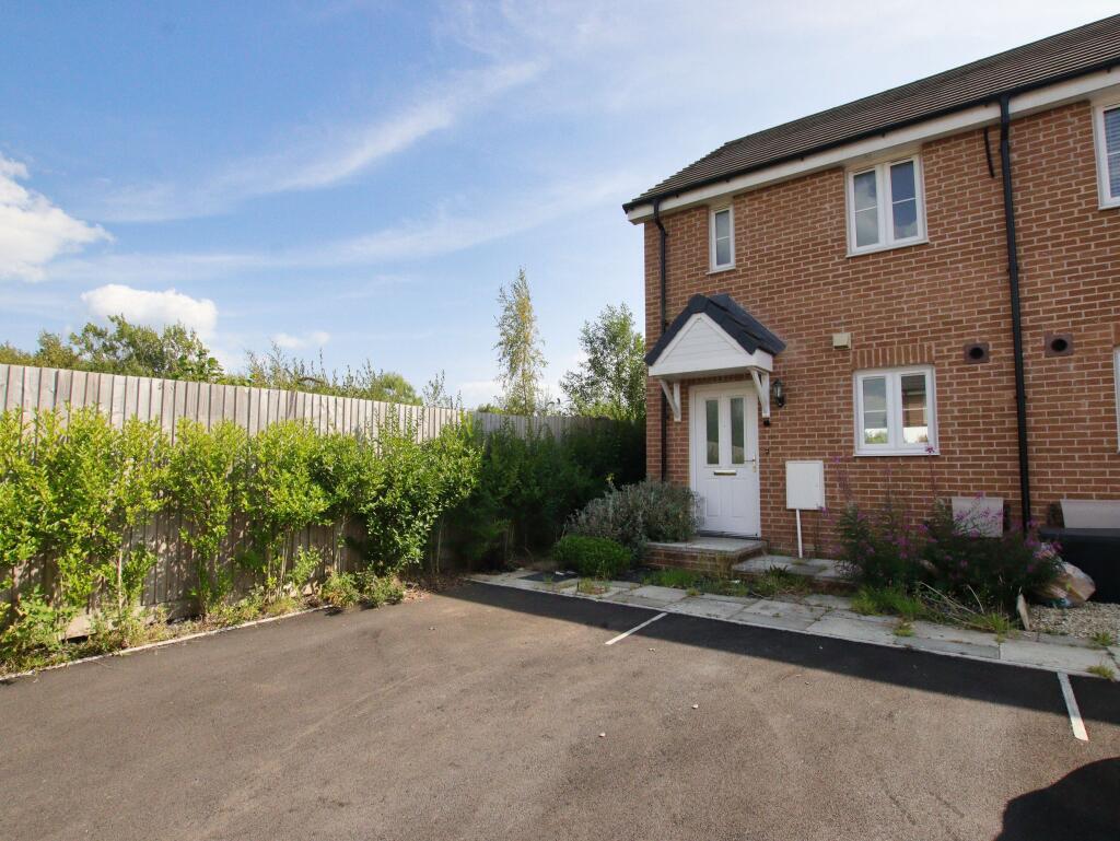 Main image of property: Heol Y Gylfinir, Llanilid, Pontyclun CF72 4AX