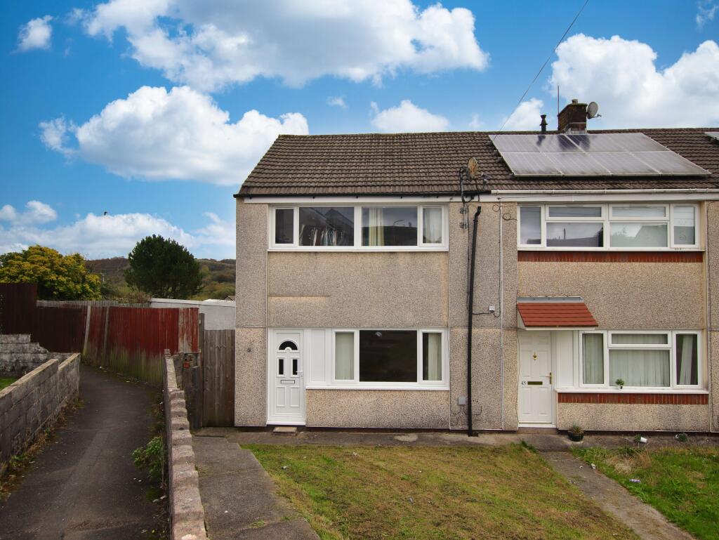 3 bedroom semi-detached house