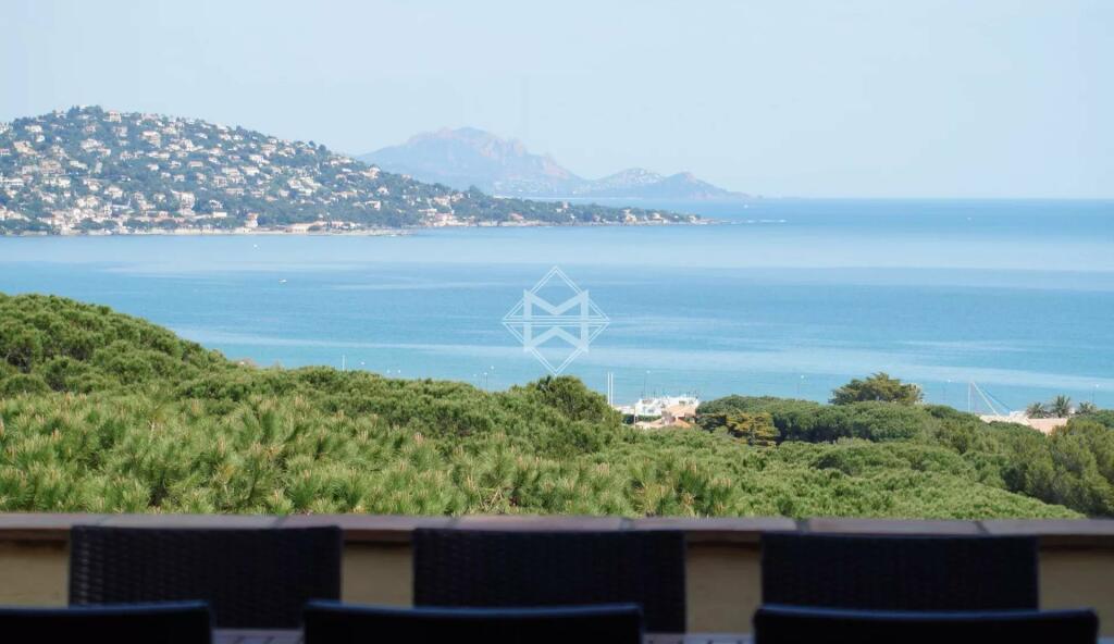 Main image of property: Provence-Alps-Cote d`Azur, Var, Ste-Maxime
