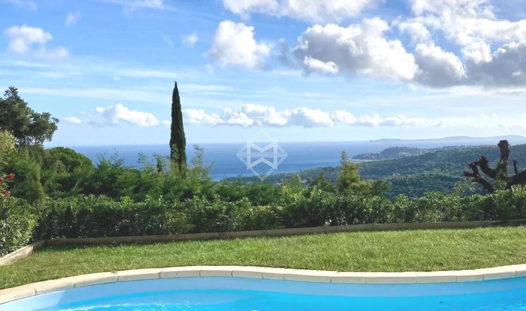 Main image of property: Provence-Alps-Cote d`Azur, Var, La Croix-Valmer