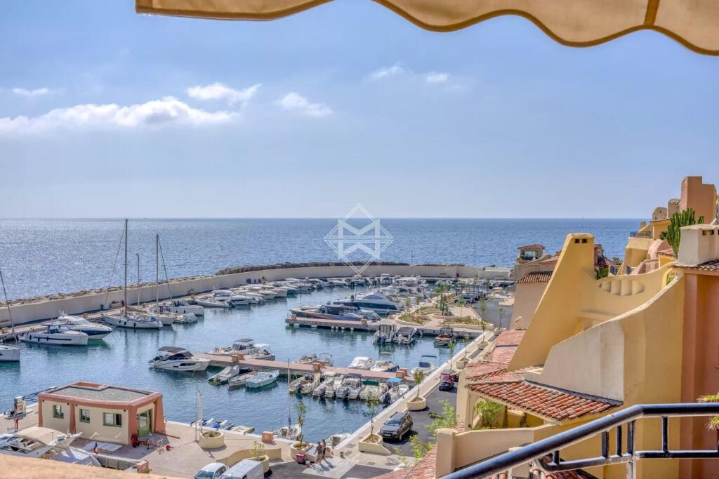 Main image of property: Provence-Alps-Cote d`Azur, Alpes-Maritimes, Théoule-sur-Mer