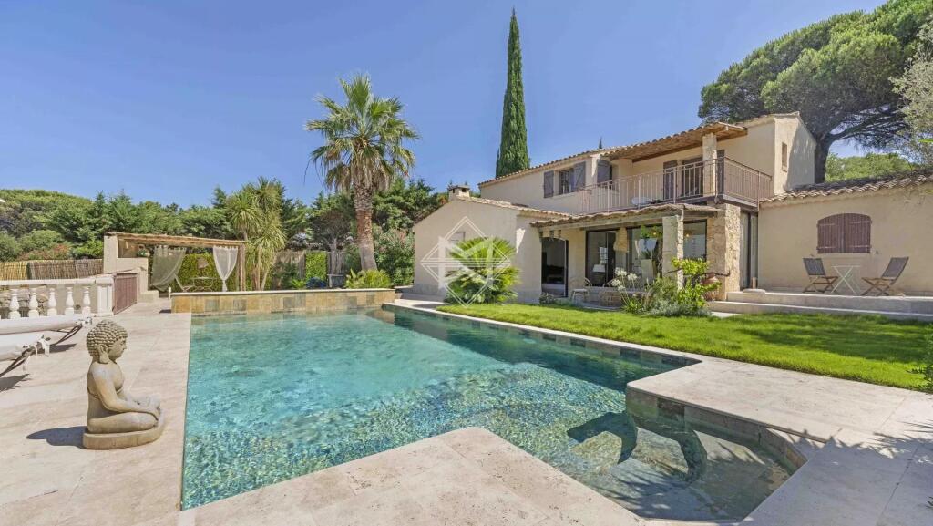 Main image of property: Provence-Alps-Cote d`Azur, Var, Gassin