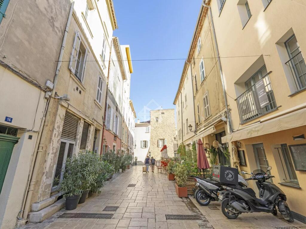 Main image of property: Provence-Alps-Cote d`Azur, Var, St-Tropez