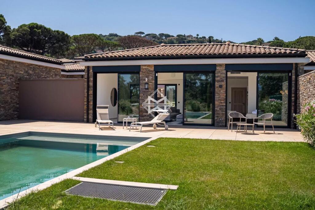 Main image of property: Provence-Alps-Cote d`Azur, Var, Gassin
