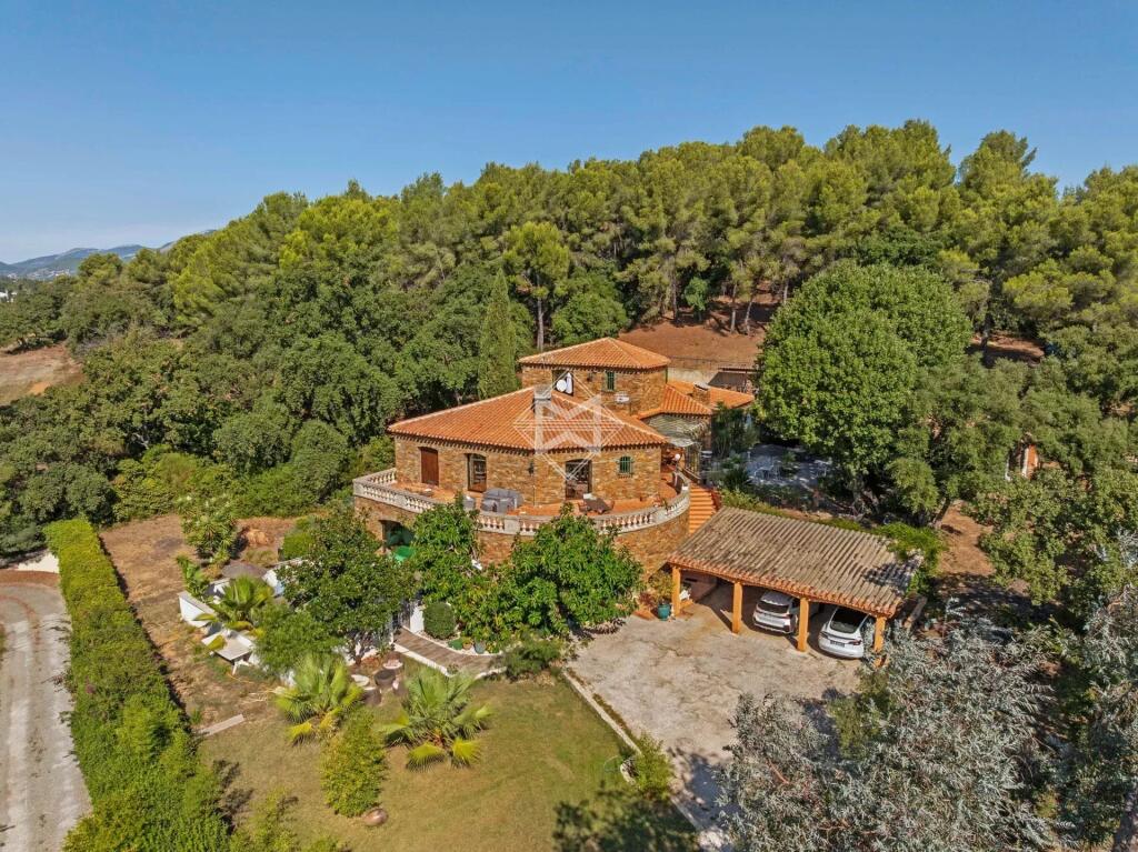 Main image of property: Provence-Alps-Cote d`Azur, Var, Hyères