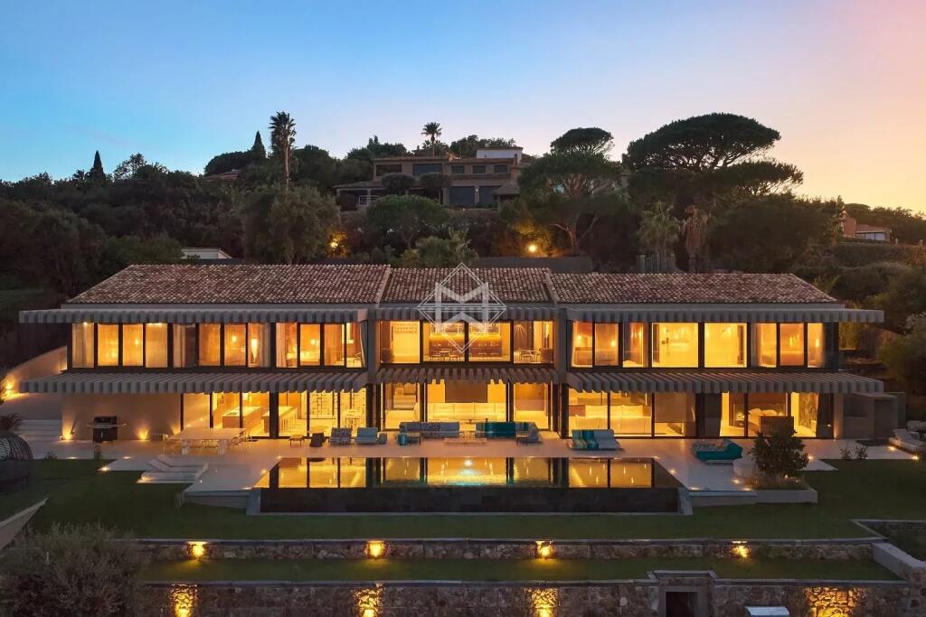 Main image of property: Provence-Alps-Cote d`Azur, Var, Gassin