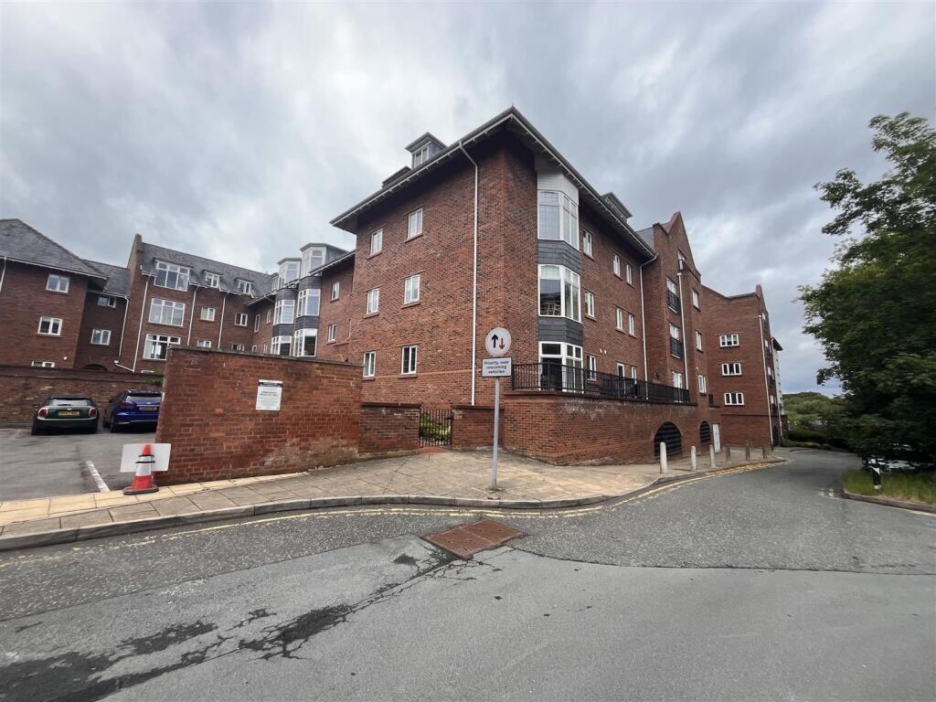 Main image of property: Flat 39, Central Place, Wilmslow, sk9