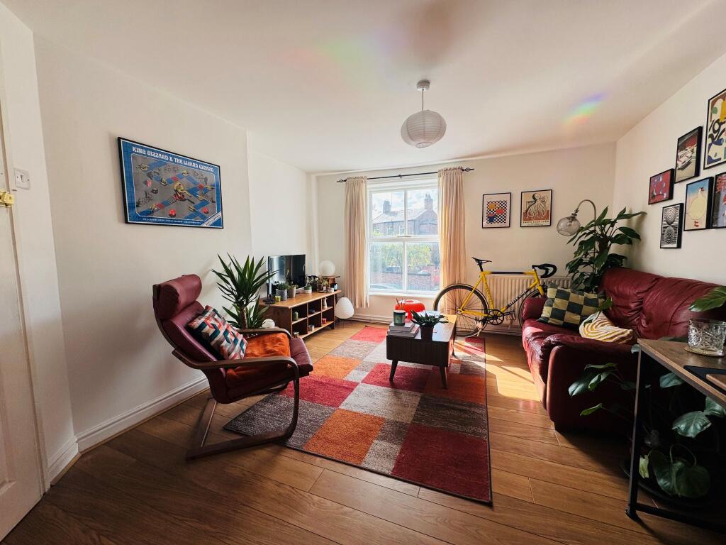 Main image of property: Flat 2, 92 Mill Lane, Macclesfield, SK11